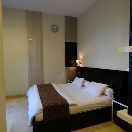 Griya Desa Hotel & Pool Sleman  Kültér fotó