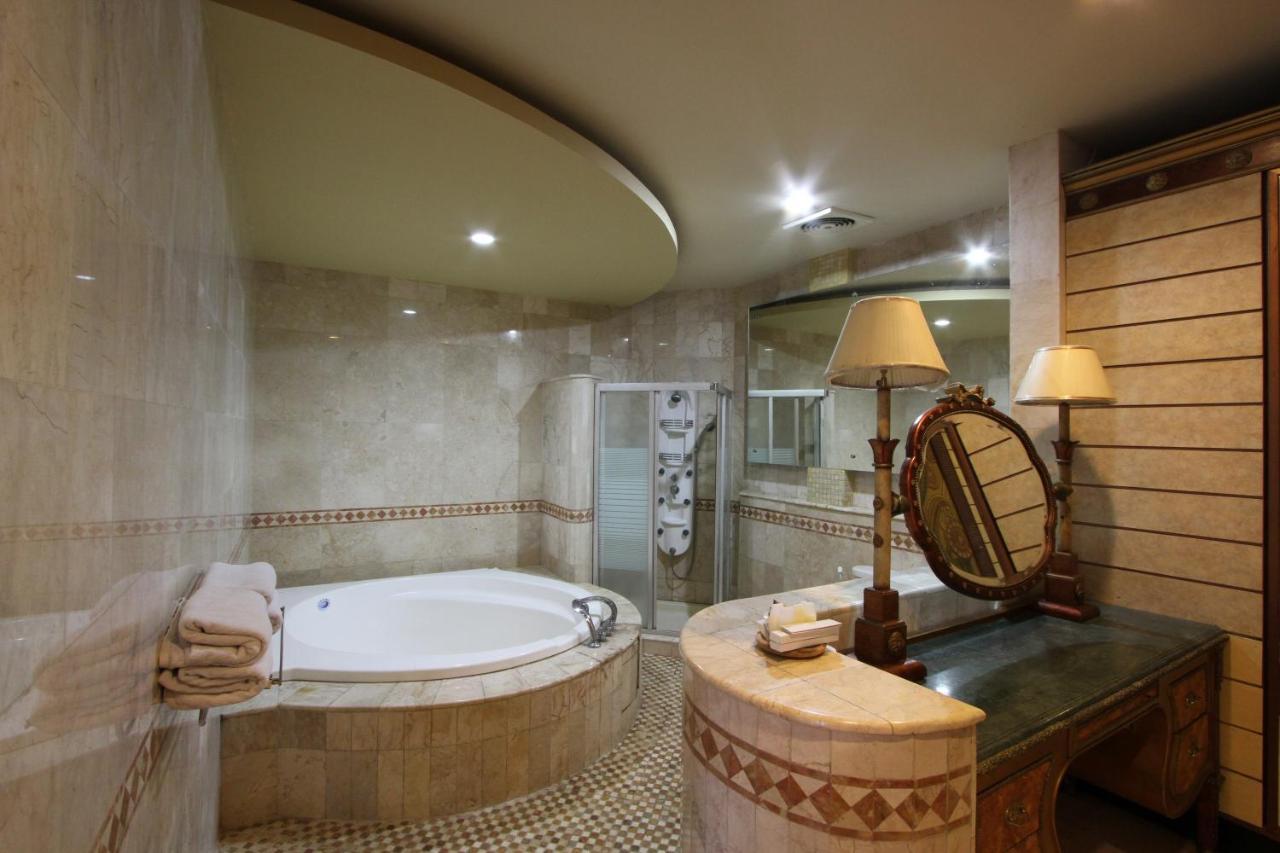 Griya Desa Hotel & Pool Sleman  Kültér fotó