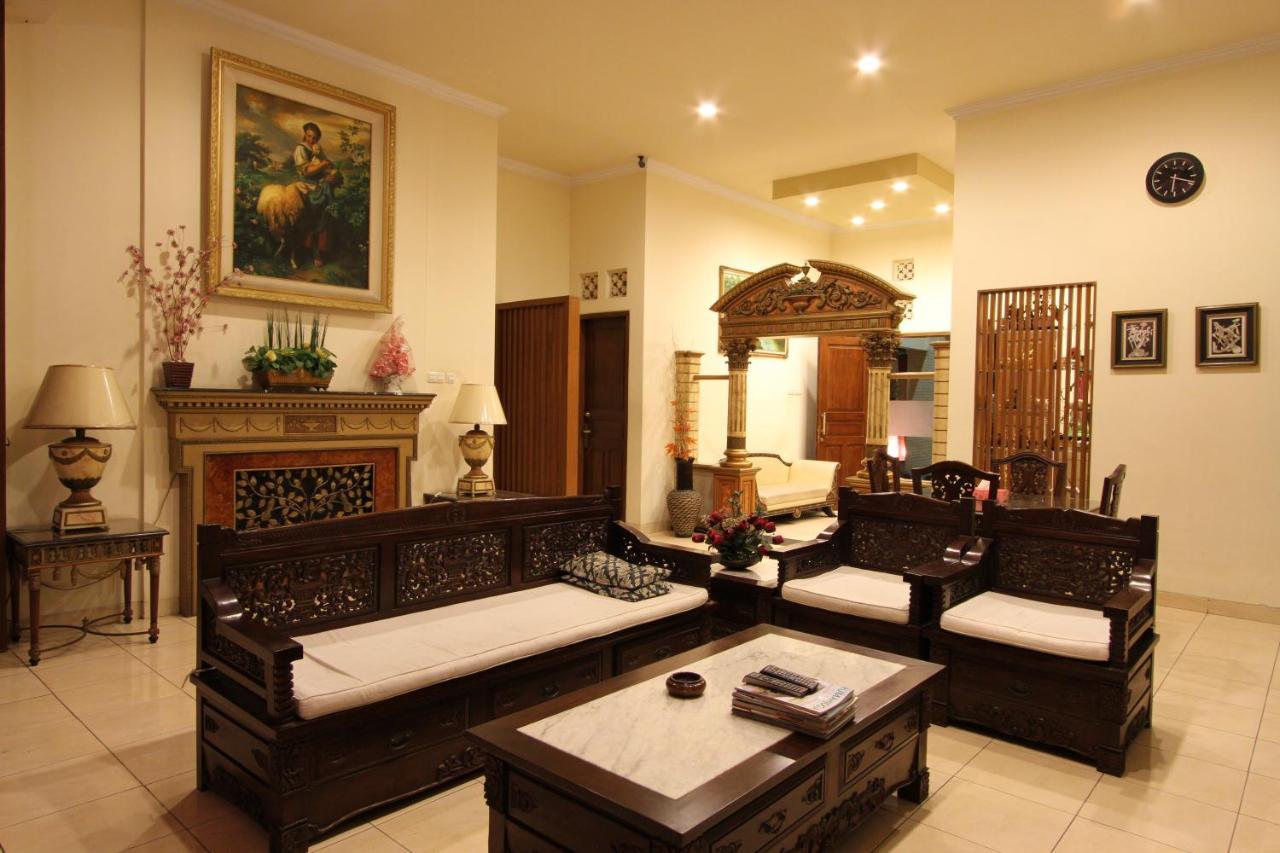 Griya Desa Hotel & Pool Sleman  Kültér fotó